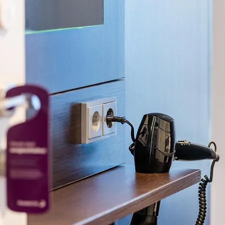 Premier Centre Hotel 3*